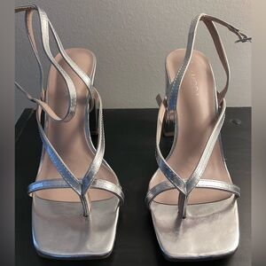 Like new - Worn to wedding one time.